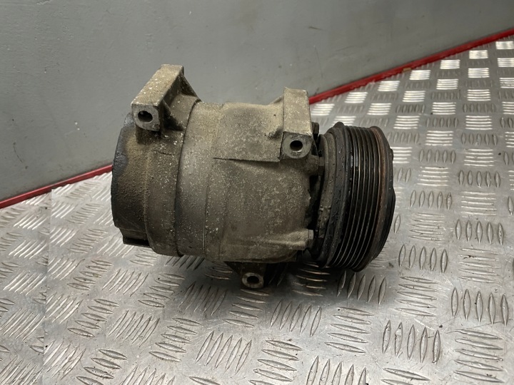 COMPRESORUL CLIMATIZĂRII 8200421410 RENAULT GALUNA II LIFT 2.0 16V 05-07 5
