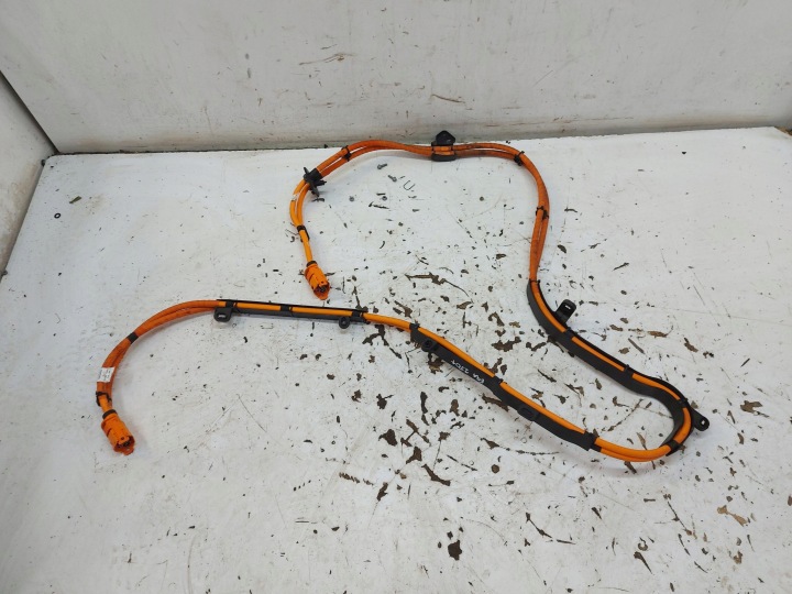 Mercedes EQA 250+ W243 KABEL vezetö LADOWANIA A2435405313