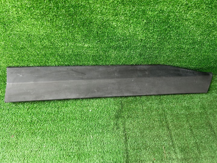 Toyota Rav 4 moulding cover door right front 75073-42040
