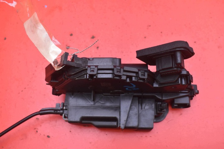 de la Serrure Portière Gauche Avant Avant EU 5TB837015D 8X0831404F SKODA OCTAVIA 4 IV