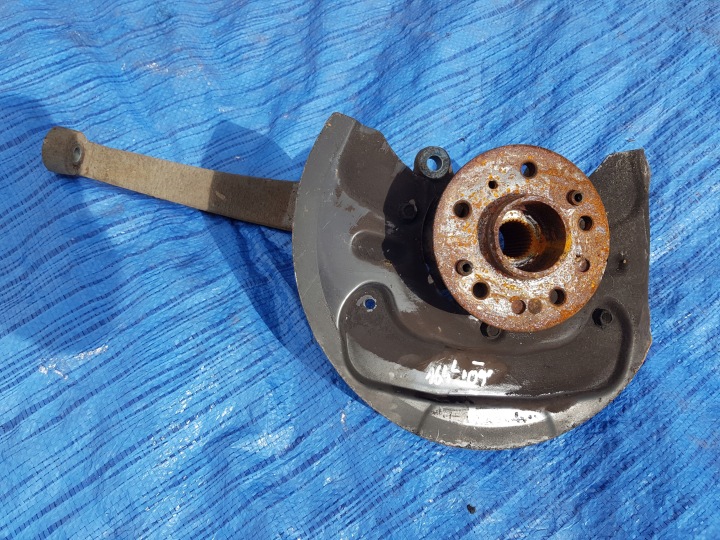 Achsschenkel Radnabe Radlager links vorne MERCEDES W251 W164 ML GL X164 02060642 C2060642