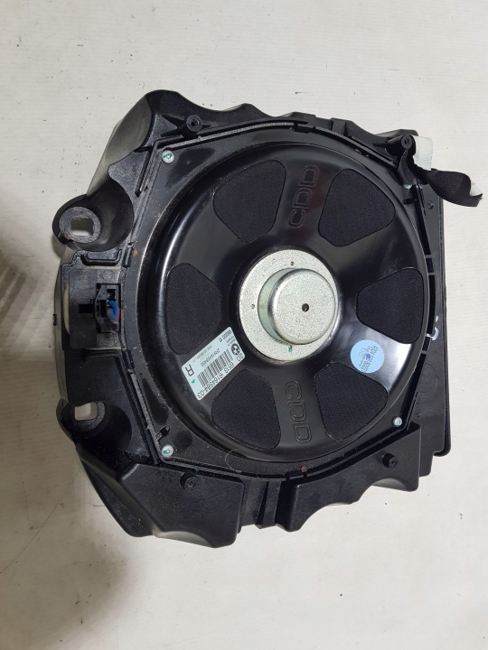 BMW 5 GT F07 Haut parleur Droite NISKOTONOWY SUBWOOFER 9164584
