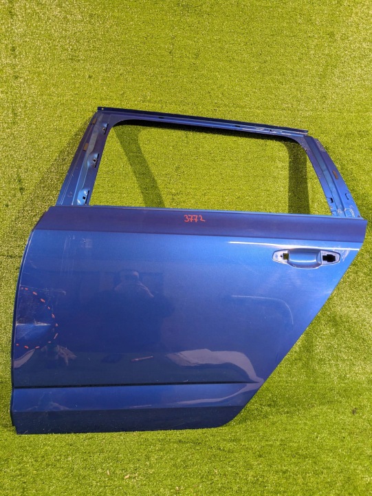 dvere zadné Ľavé ľavý zadok SKODA OCTAVIA III 5E9 KOMBI NR.3772