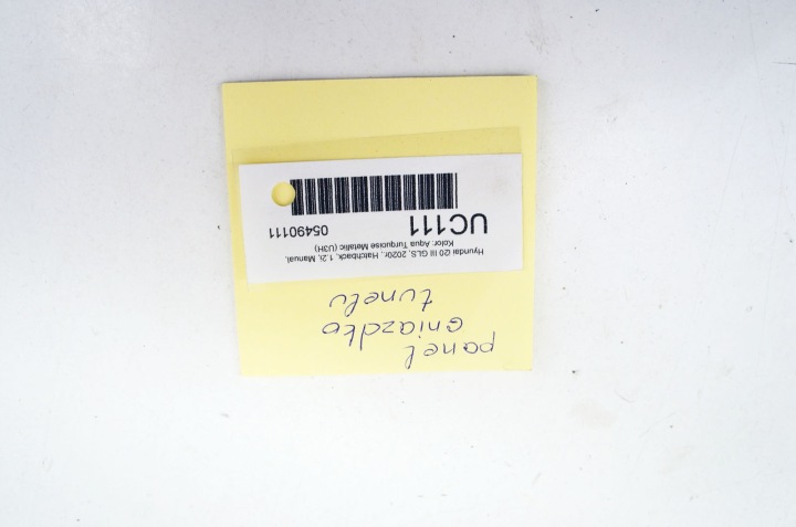UC111 Hyundai I20 III Könnyebb aljzat Port USB 96125- Q0020 6