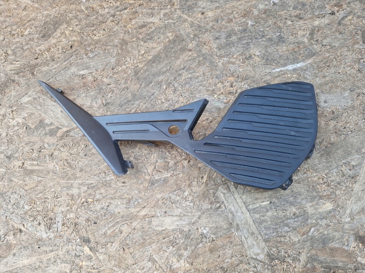 Lüftungsgitter Grill links der Stoßstange vorne PEUGEOT 308 III T10 9837887680
