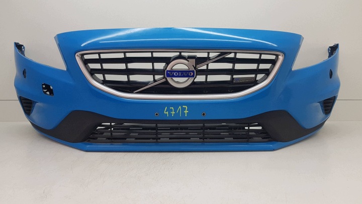VOLVO V40 R-design 2012 - nárazník předek 31347085
