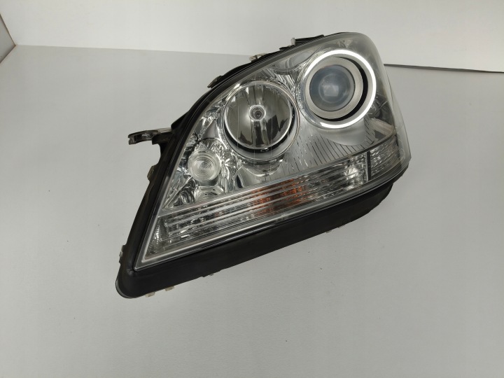 Licht links REFLEKTOR MERCEDES ML W164 05-08