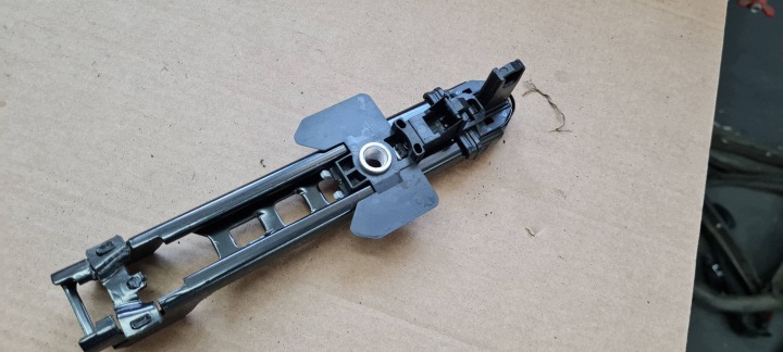 Q5 8R LIFT SQ5 SUWAK REGULACJA stěny 8K0857833C A4 B8 A5 8T A6 C7 4G