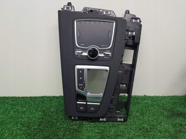 upravljačka RADIEM MMI AUDI Q5 2018 80A919615 80B864261