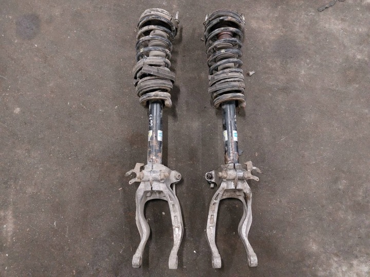 Stoßdämpfer + Fahrwerksfeder links + rechts vorne ALFA ROMEO GT und BILSTEIN