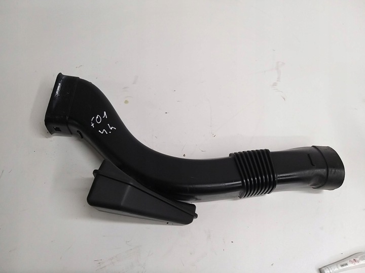 BMW 7 F01 F02 F03 F04 intake air hose N63B44 7577473