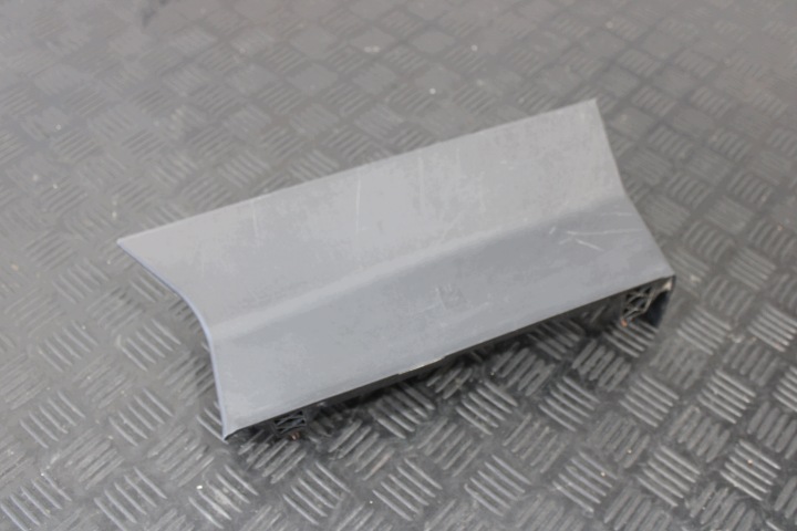 Blende Abdeckung Verschlußstopfen des Sicherungskastens FORD FOCUS MK4 KOMBI ST-LINE