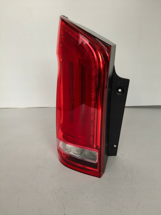 Licht links hinten MERCEDES VITO V-KLASA W447 14- LED T2
