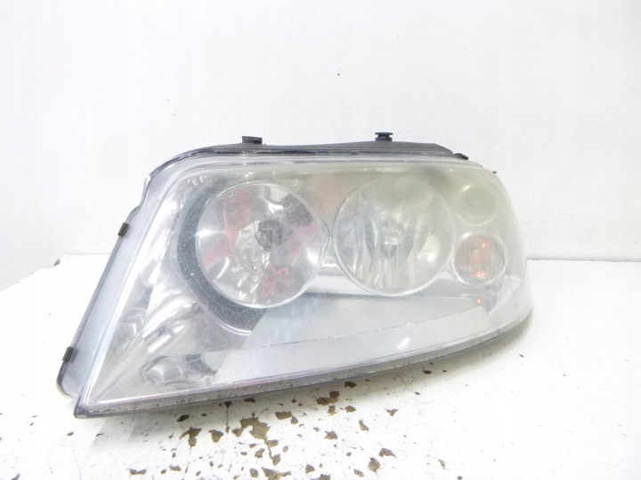 Feux phare Avant Gauche VW Sharan Lift 2002r. 0301182201