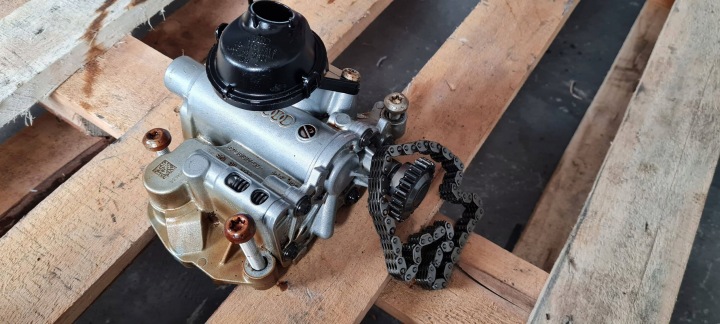 A4 B9 8W LIFT olejové čerpadlo 2.0 TFSI 06H115105FL A5 8W Q5 A6 C7