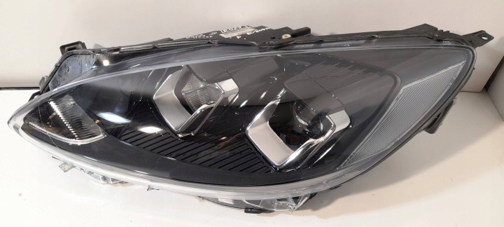 Ford Kuga MK3 licht vorne links LV4B13E015CD (R529)