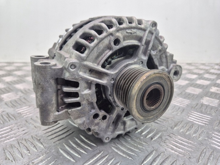 BMW 3 E90 335i Alternateur 7557789 N54B30A