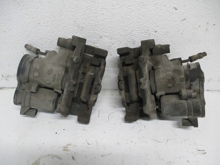 PINZA FRENO Pinze dei freni MERCEDES W205 205 C KLASA A2054231998 A2054232098