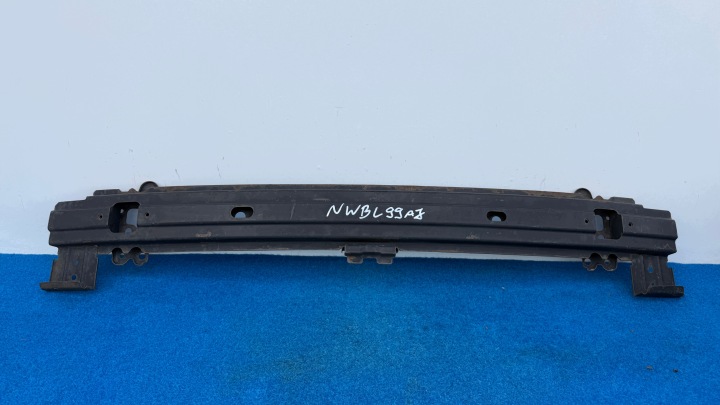KIA PICANTO 2004R+ výztuha nárazníku předek příčka 8313560 NWBL99AJ
