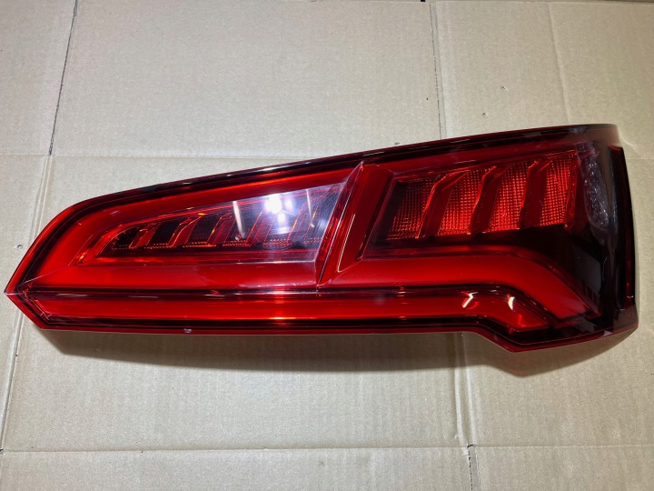AUDI Q5 80A Licht LED rechts hinten rechts heck
