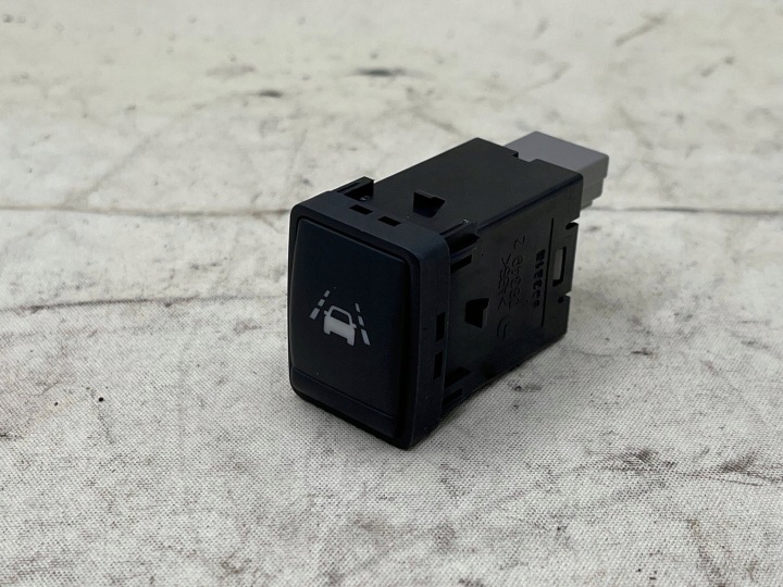 251344EA0A Bouton asystenta Armature ruchu Nissan Qashqai 1.5 D 81 kW !J