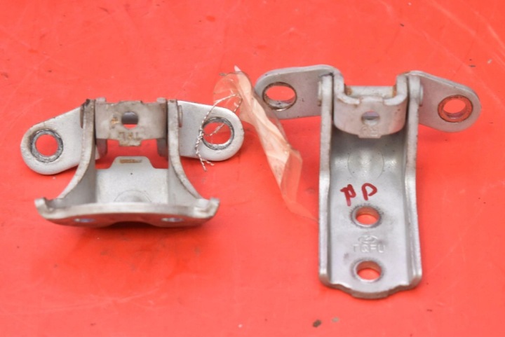 Cerniera Cerniere PORTA Portiera Destra Anteriore HYUNDAI H1 2 II i800 07-20