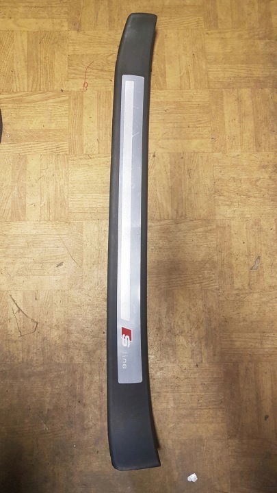 AUDI A4 B7 MOULAGE JUPE GAUCHE AVANT S-LINE