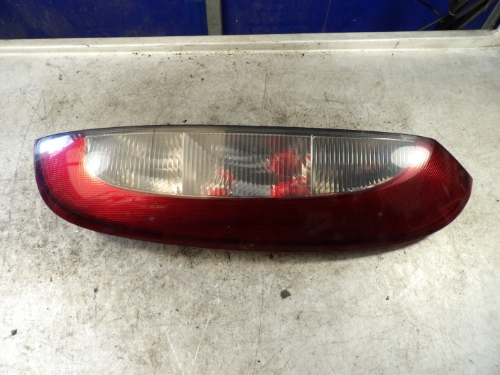 Opel Corsa C Licht hinten rechts 09114337 89302181 VALEO
