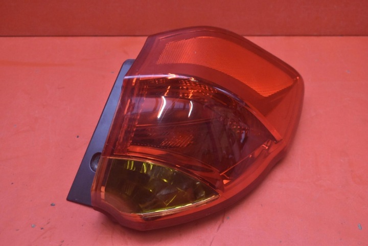 Licht rechts heck hinten KIA CEED 2 II 5D HB 12-15