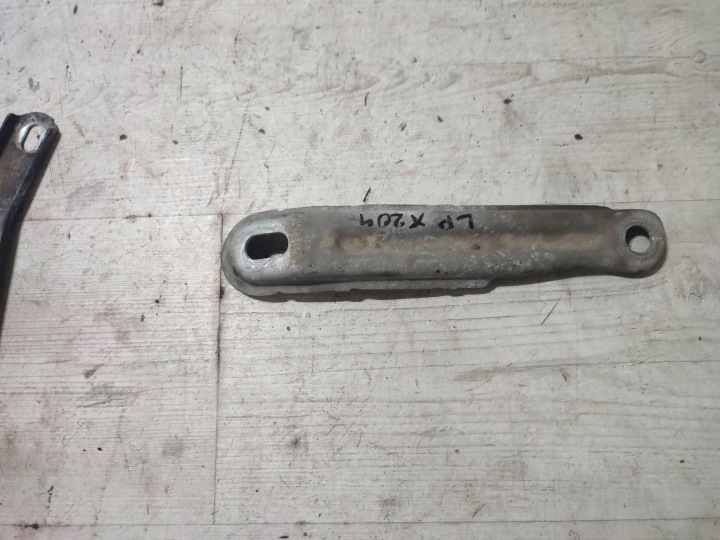 Mercedes-Benz GLK (X204) 2013 front side left arm front