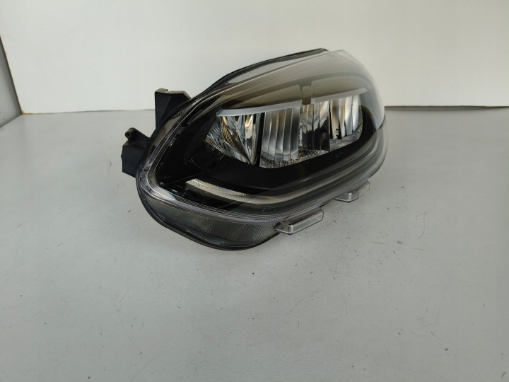 Licht links REFLEKTOR FORD FIESTA MK8 21- LIFT FULL LED