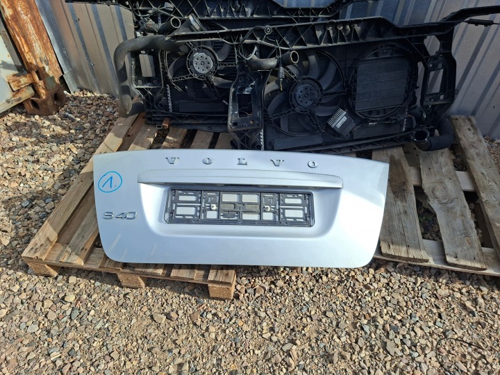 Porte arrière coffre hayon Porte coffre hayon Arrière VOLVO S40 04-12 426-26 Complète