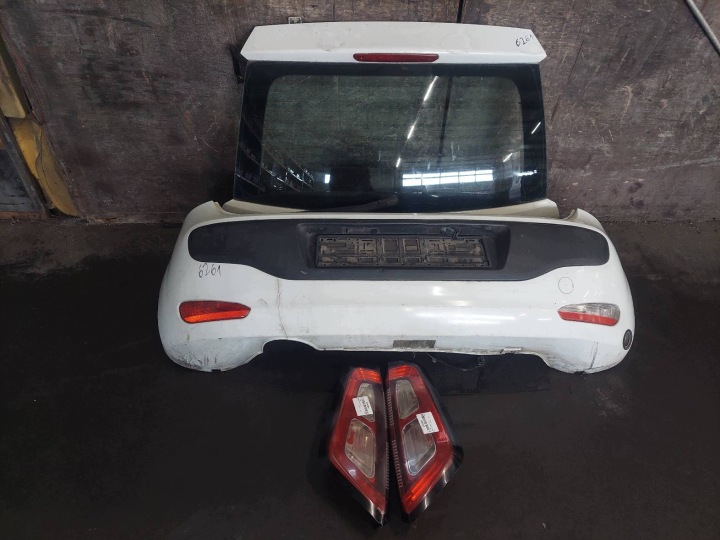 completo posteriore FIAT PUNTO EVO 296 portellone posteriore cofano portellone cofano posteriore paraurti posteriore fanale faro posteriore
