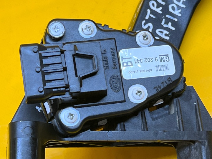 POTENCEJOMETR GAS PAID OF THE AIFMRA B ASTRA H III 04-14r 1.8 B 16V 9202341BT . 10