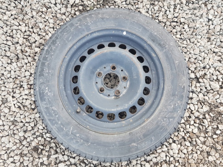 MERCEDES E W210 CERCHIO STALOWA CUSCINETTO TENDICINGHIA ruota di scorta 15 2104000202 5X112 ET37