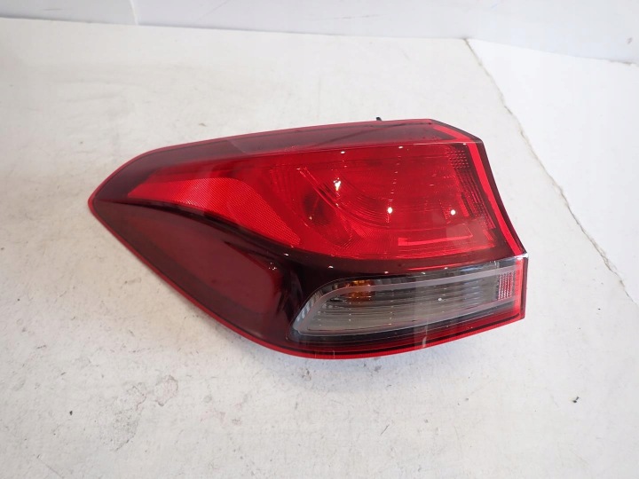 light rear part rear left HYUNDAI I30 III KOMBI 2017- 92401-G4200