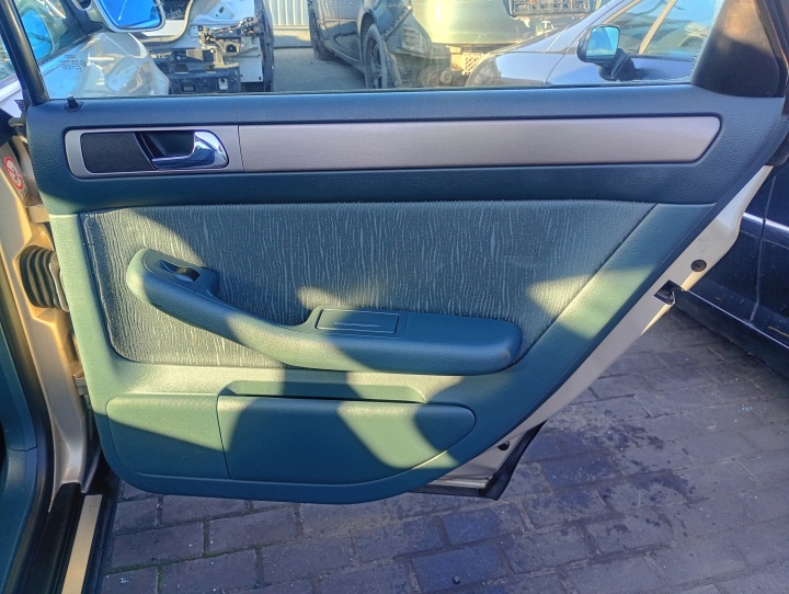tapacír pravá bok pravý záď Audi A6 C5 97-05