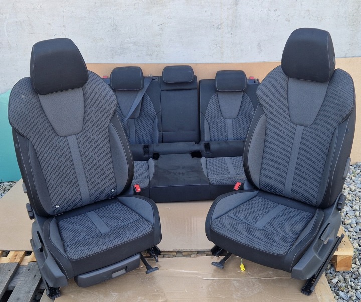 seats SKODA OCTAVIA IV sedan as new GRZANE