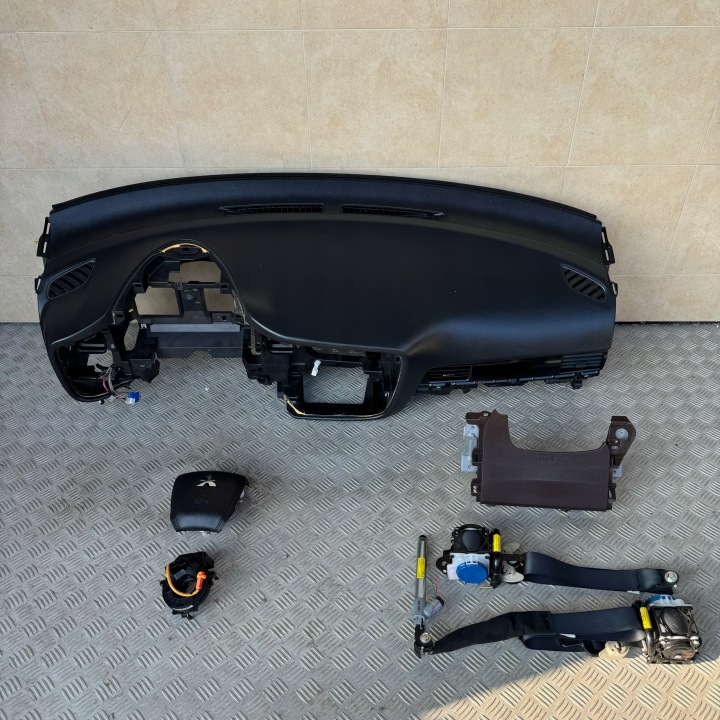 DASHBOARD COMPLETE AIRBAG CONSOLE TENSION BELTS COCKPIT MITSUBISHI OUTLANDER III LIFT