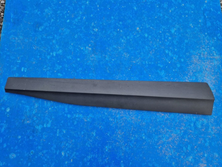 moulding for door right front FORD MUSTANG MACH-E 2020R->