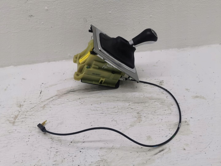 Schalthebel Schalt getriebe MERCEDES C-KLASA W204 LIFT
