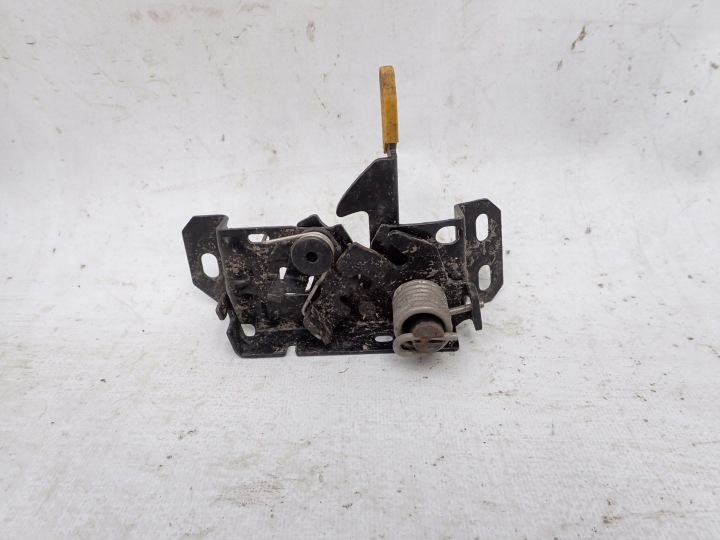 MERCEDES W117 W246 W176 Della serratura RYGIEL del cofano A2468800460