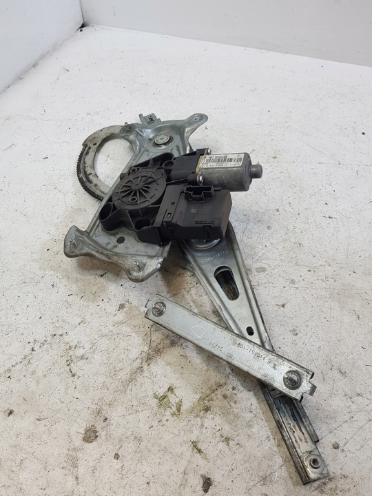 ELE mechanismus okna pravý předek RENAULT CLIO 3 965368-104