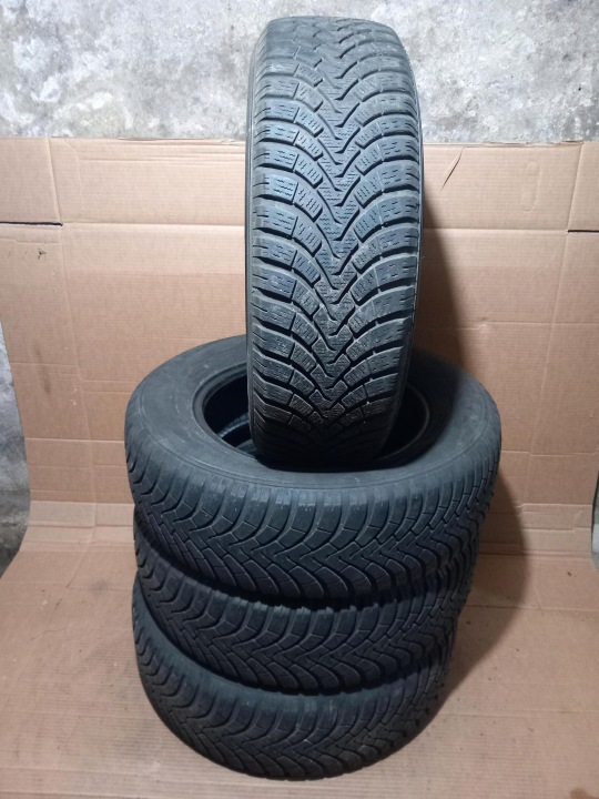 KOMPLET reifens winter FALKEN EUROWINTER HS01 SUV 215/65R16 98H