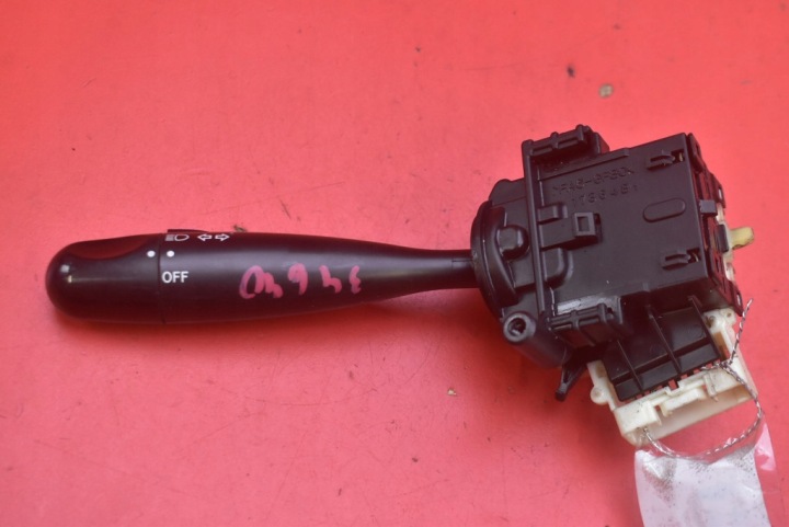 MANETKA Bouton Indicateurs de direction 1736481 TOYOTA YARIS 1 et 99-03