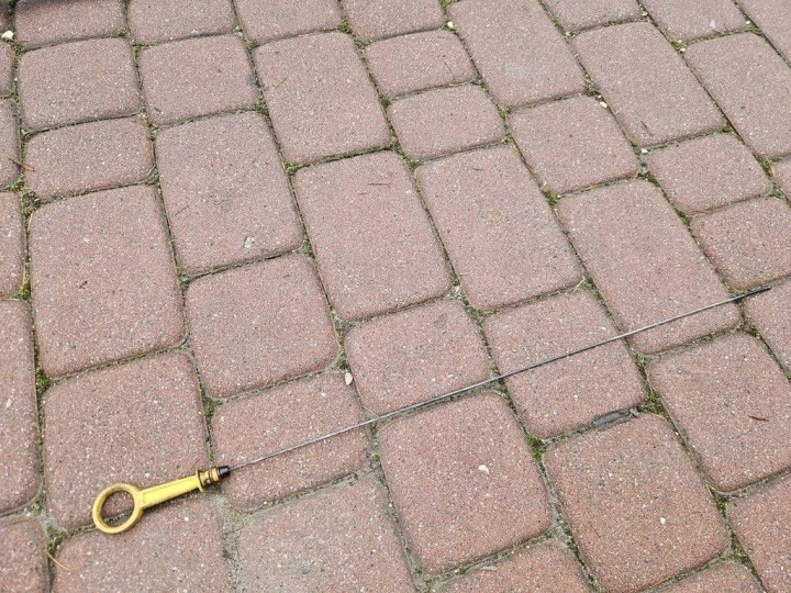 Bagnet oil dipstick . drut 2.0D 170KM 210KM Opel Insignia B 55491645 ..