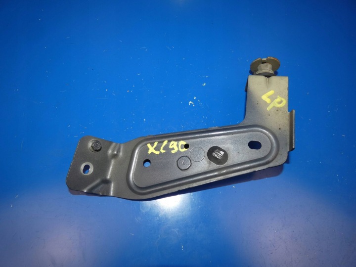 VOLVO XC90 II Halter Halter des Kotflügels links vorne