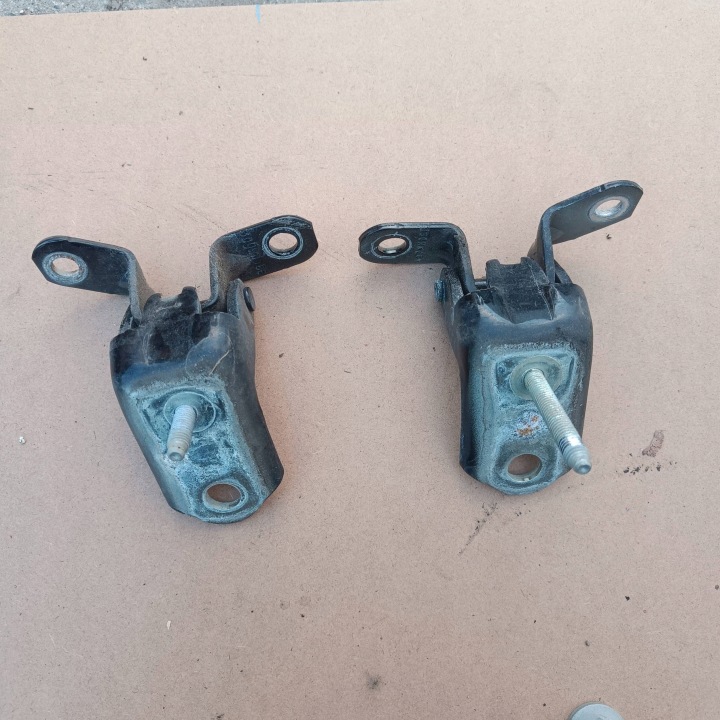 Ford Fiesta MK7 LIFT Cerniere PORTA Portiera przednich sinistra Anteriore nero XE
