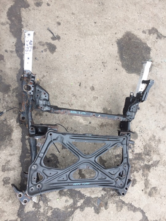 AUDI A8 D4 3.0 TDI QUATTRO subframe axle beam front