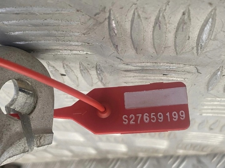 NEW PATTLE RIGHTS PREVENTION AUDI A4 B9 2.0 TDI 23KM 13